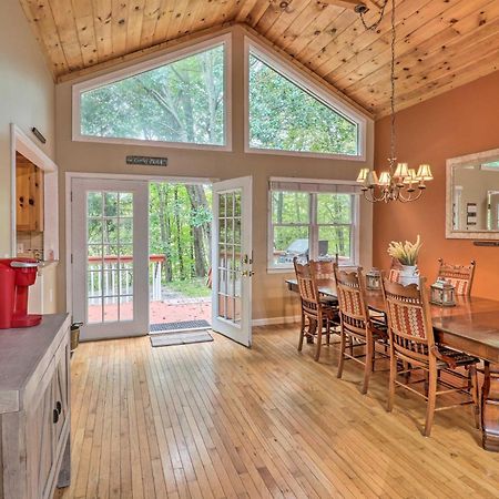 Vila Rustic Red Cabin With Deck In Maggie Valley Club! Exteriér fotografie