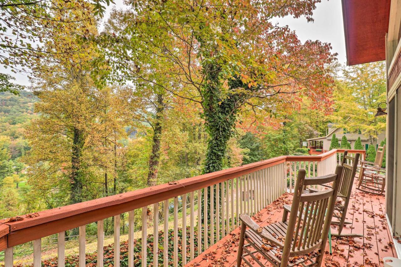 Vila Rustic Red Cabin With Deck In Maggie Valley Club! Exteriér fotografie